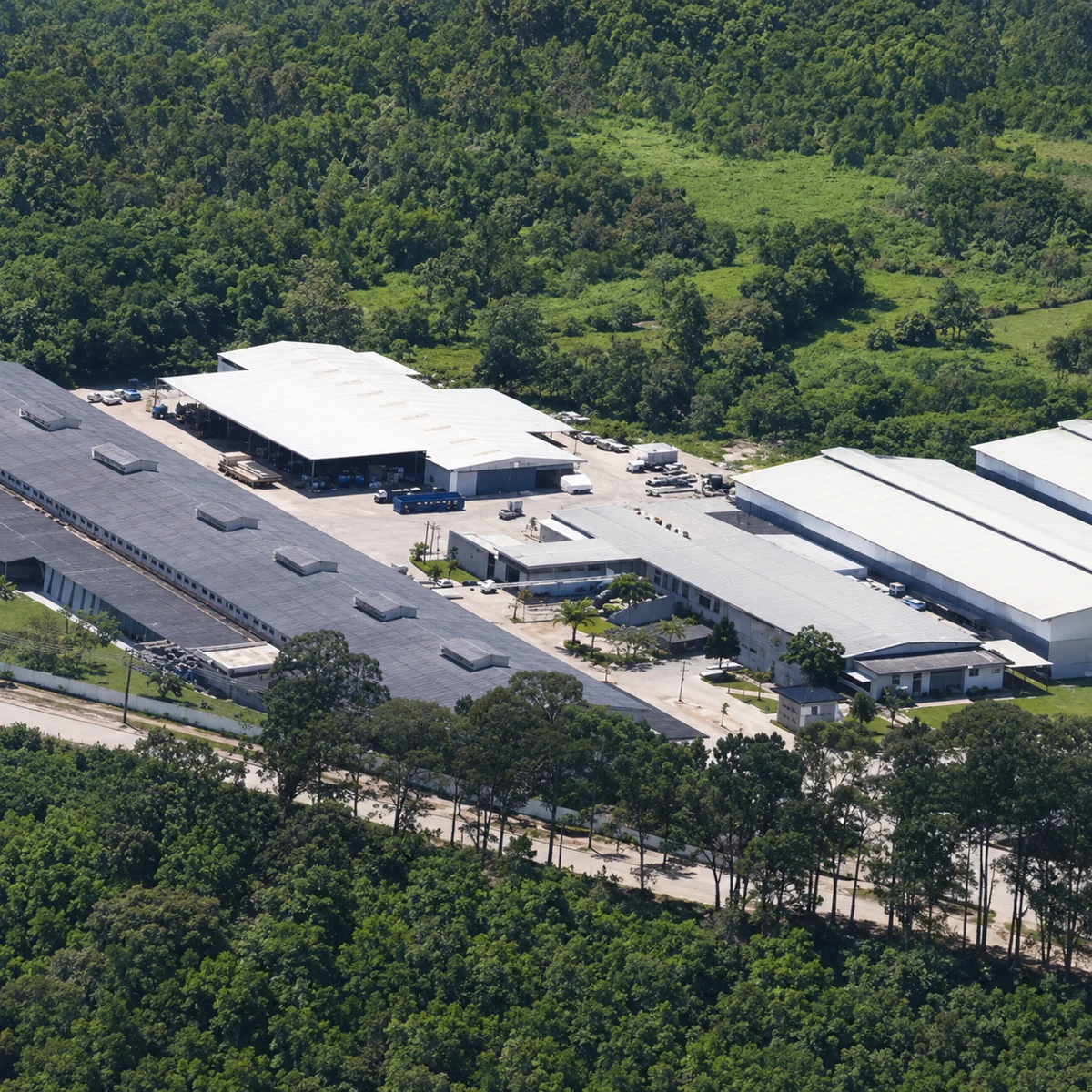 Vista aérea da unidade industrial Tessin